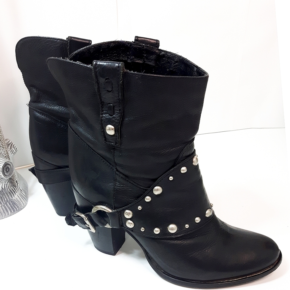 Vintage Brownsđ„Ankle Studded Leather Western Boho Booties - Picture 8 of 14